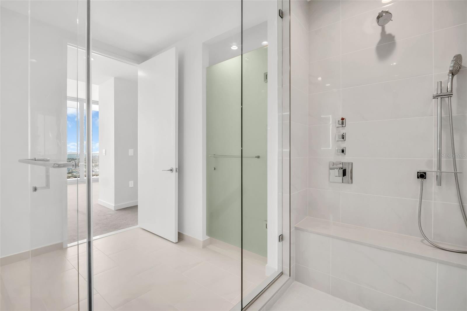 400 CENTRAL - Residential Lease