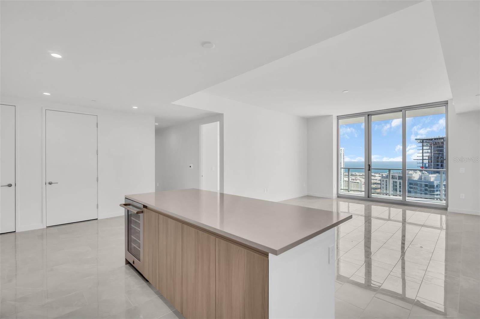 400 CENTRAL - Residential Lease