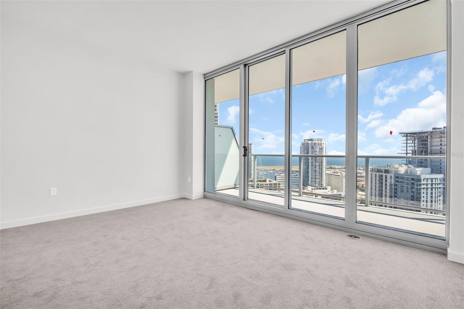 400 CENTRAL - Residential Lease
