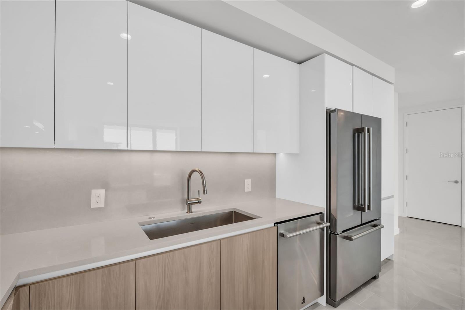 400 CENTRAL - Residential Lease