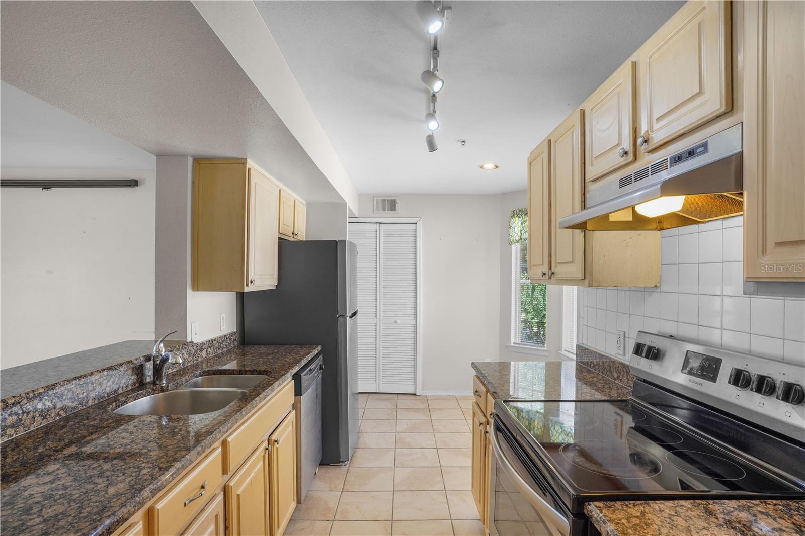 RESIDENCES AT SABAL POINT A CONDO - Residential