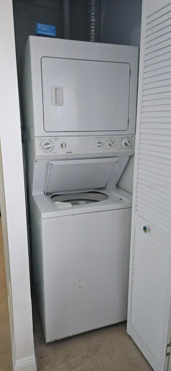 BAY POINTE CONDO - Residential Lease
