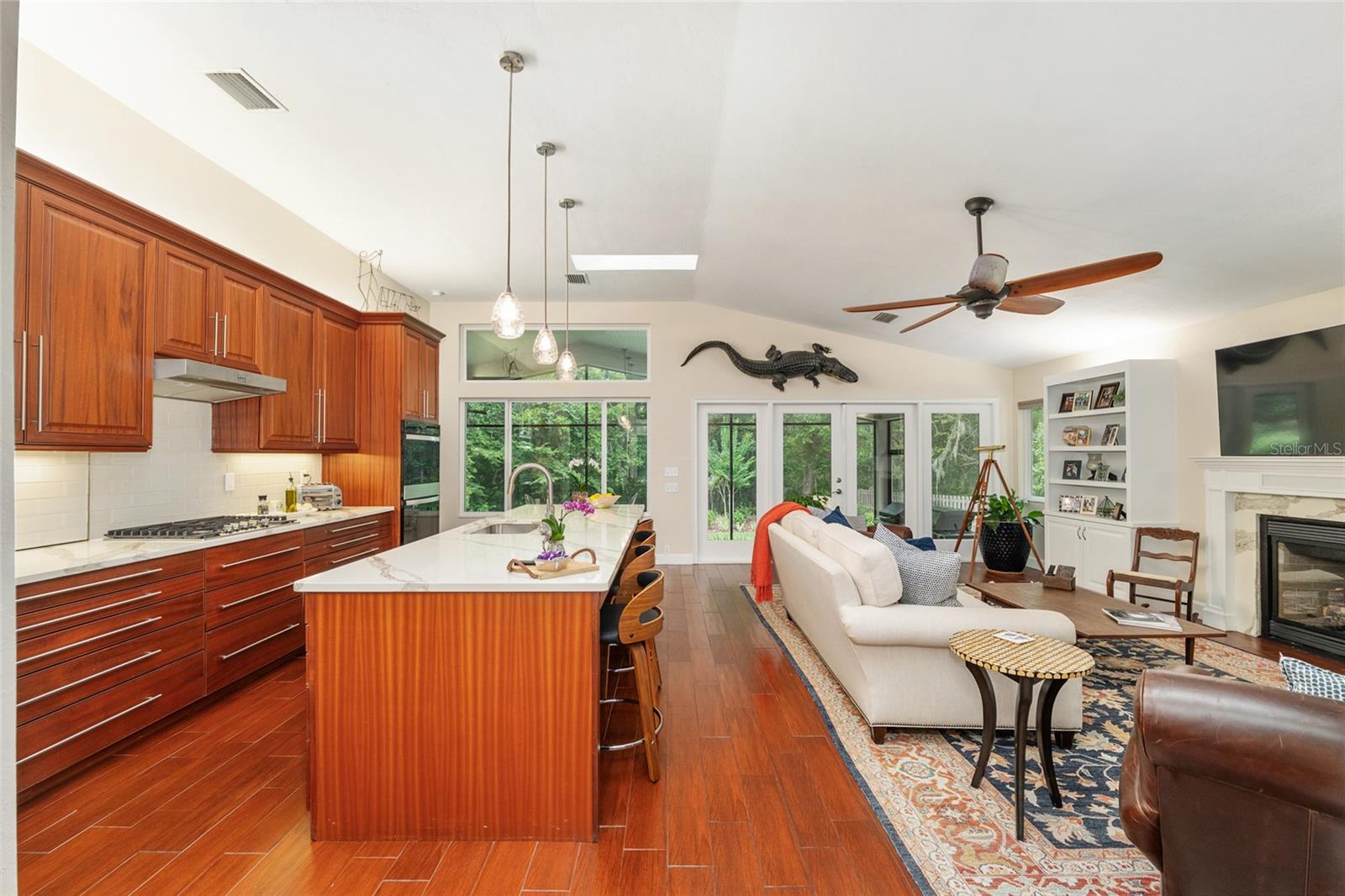 COLONY PARK - Residential