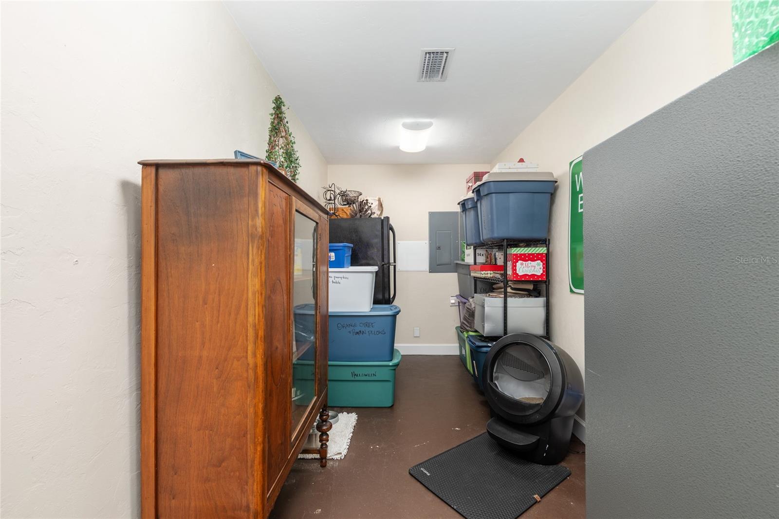 COLONY PARK - Residential