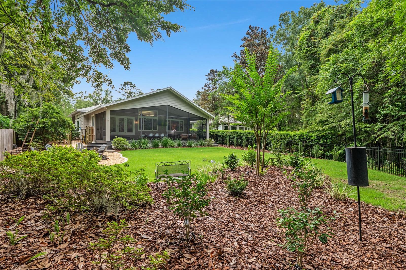 COLONY PARK - Residential