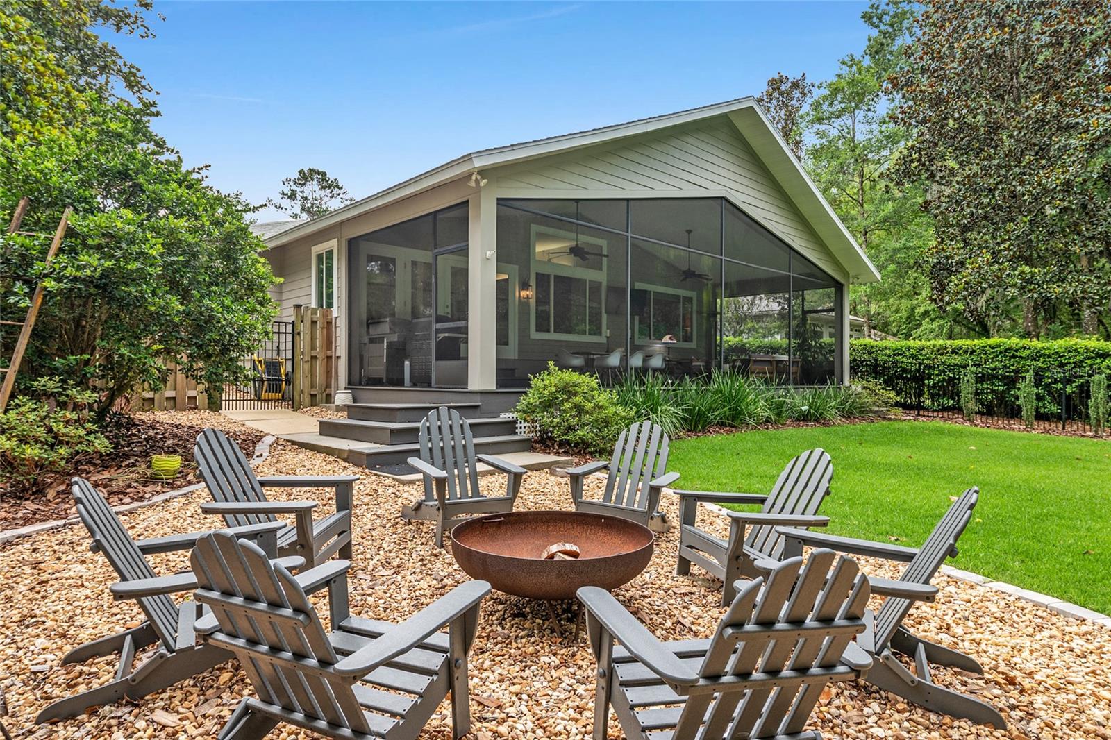 COLONY PARK - Residential