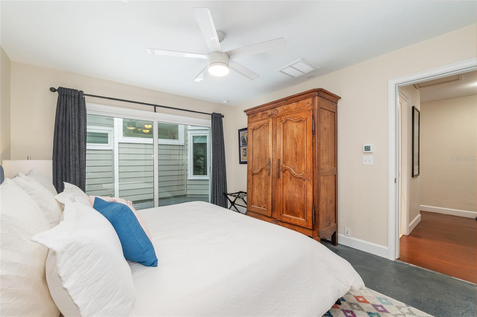 COLONY PARK - Residential
