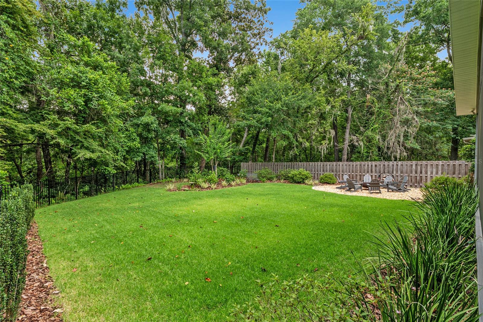 COLONY PARK - Residential