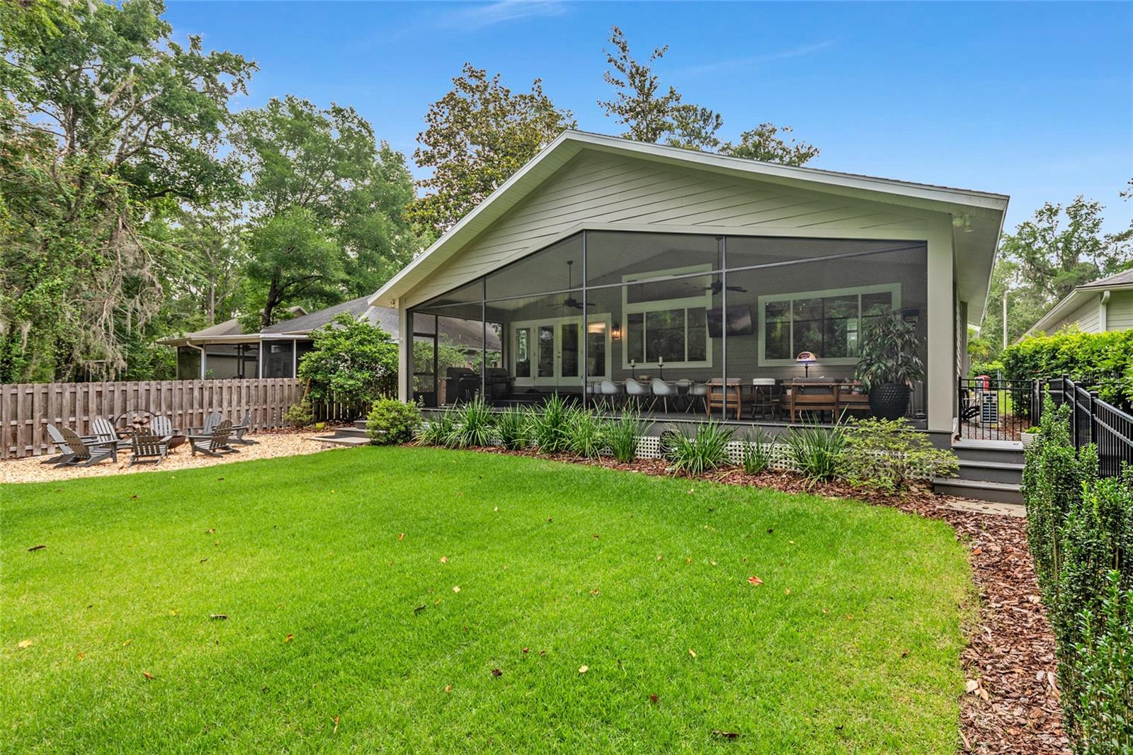 COLONY PARK - Residential