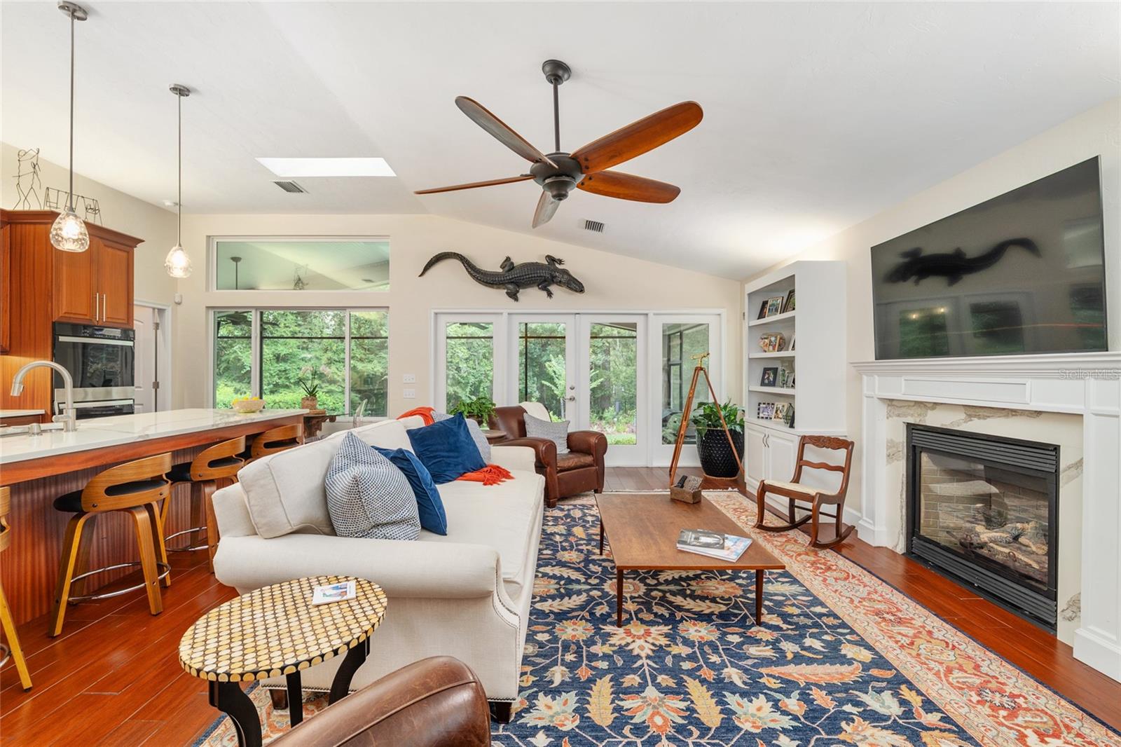 COLONY PARK - Residential