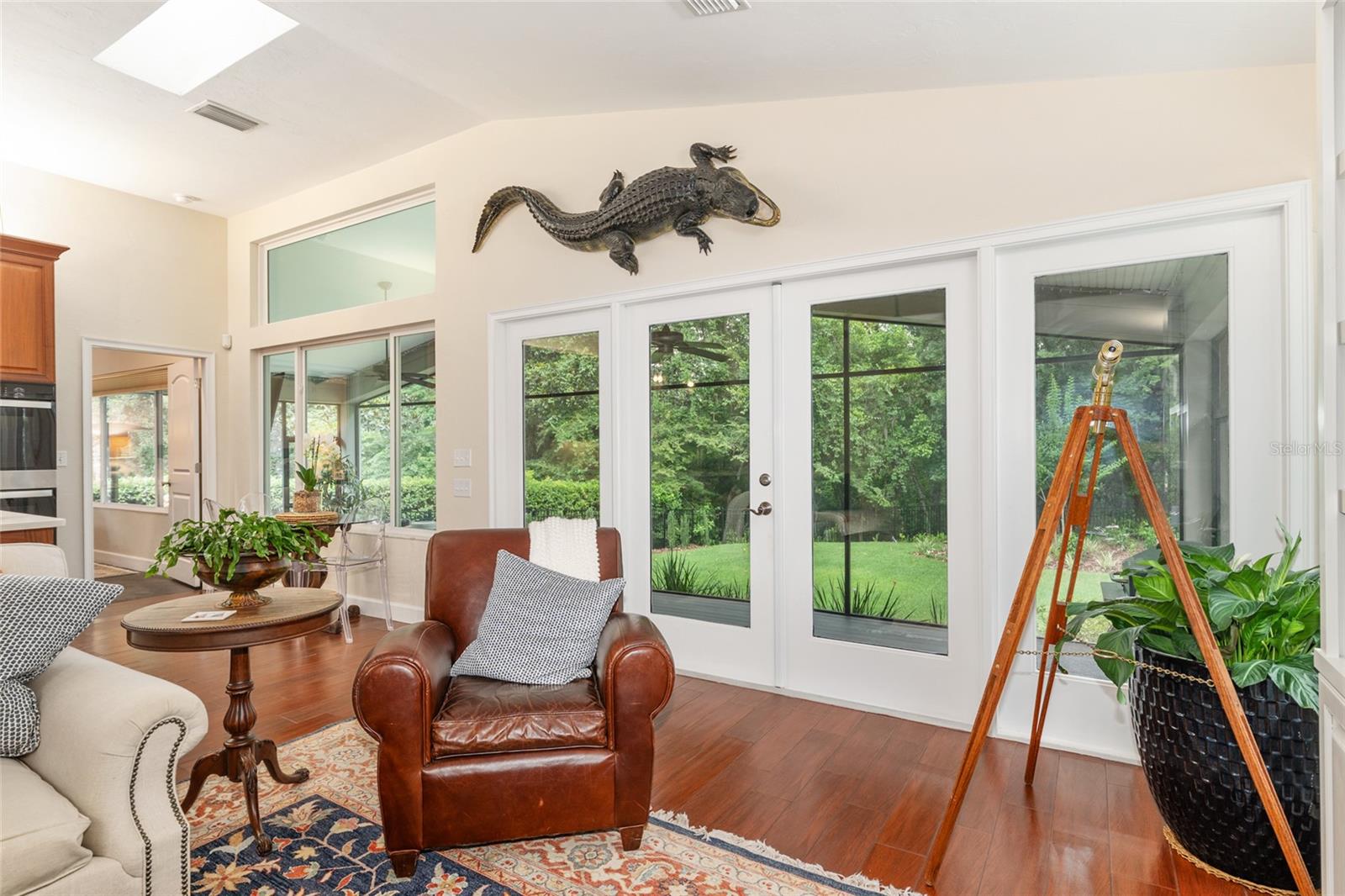 COLONY PARK - Residential