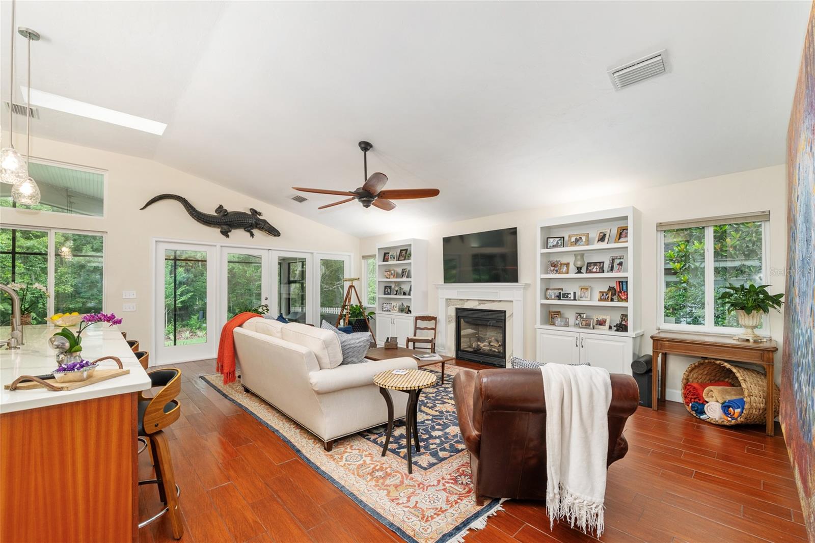 COLONY PARK - Residential