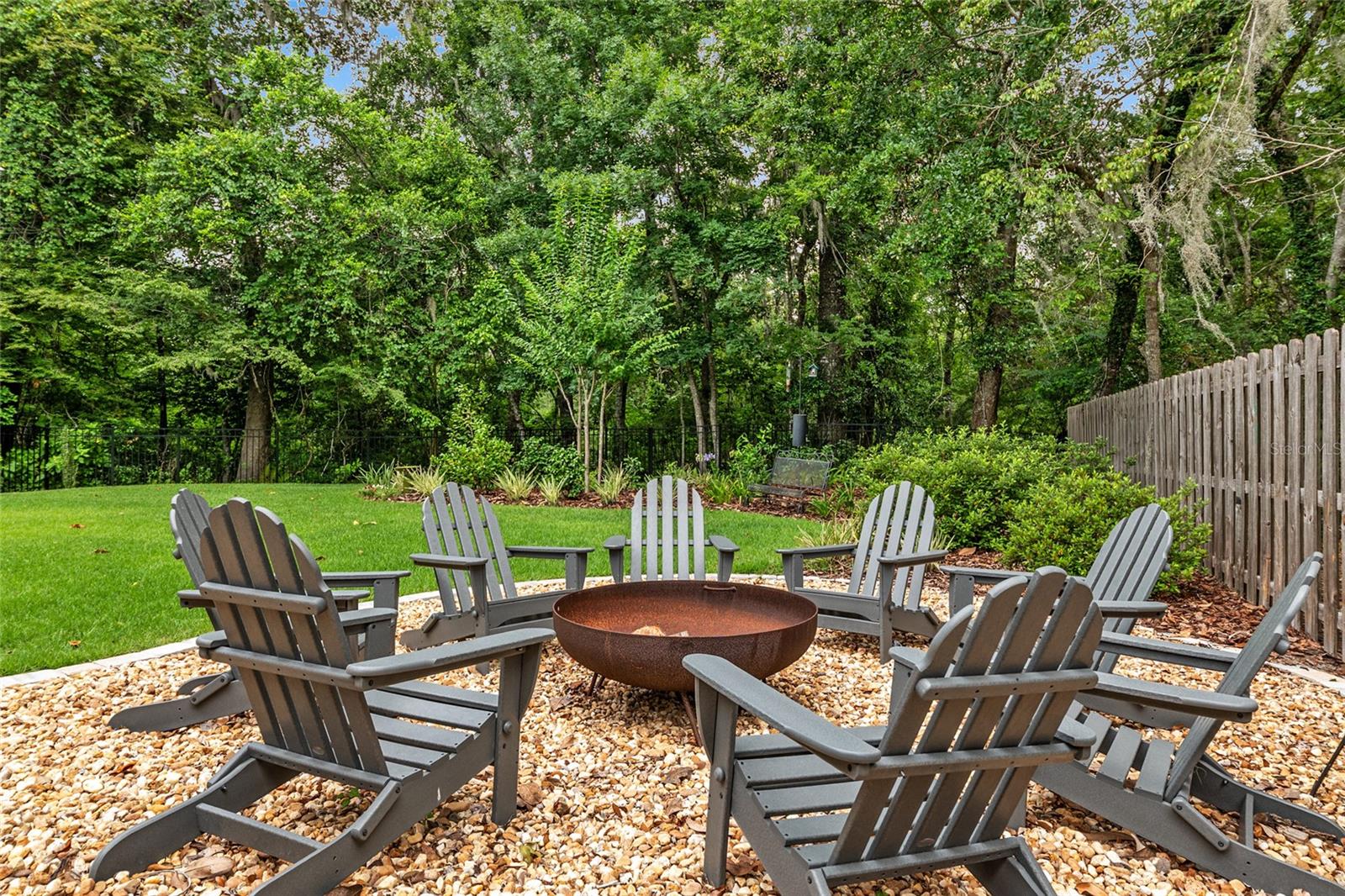 COLONY PARK - Residential