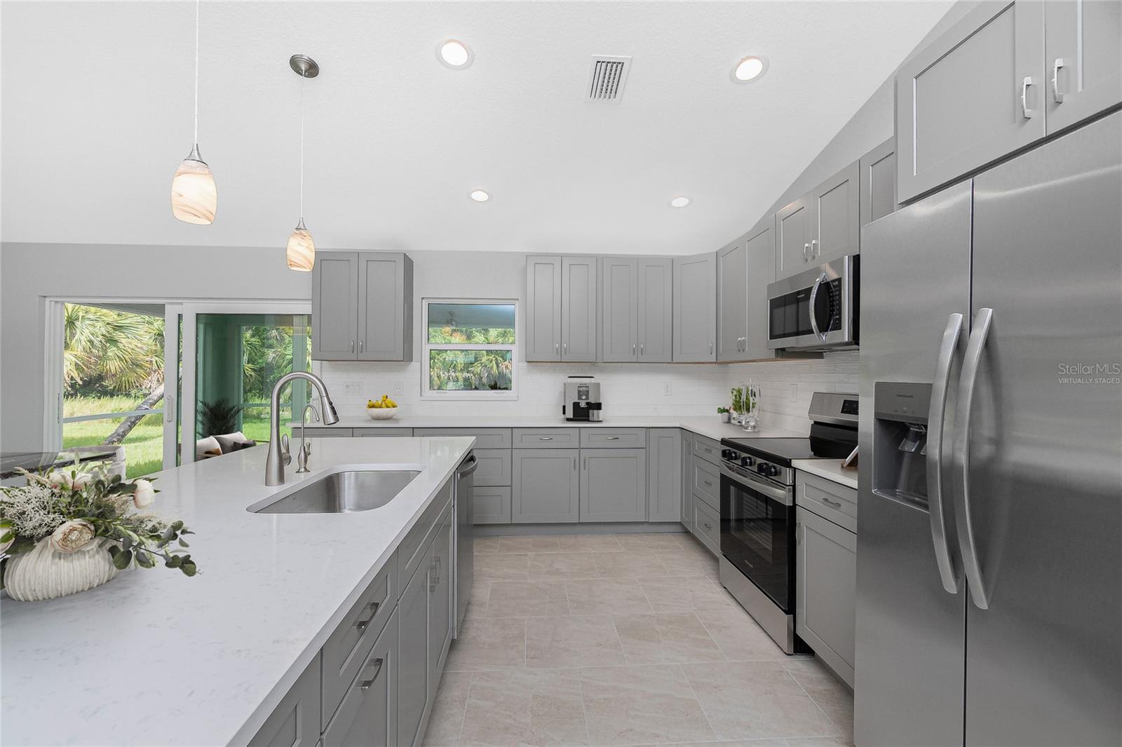 1572 - PORT CHARLOTTE SUB 25 - Residential