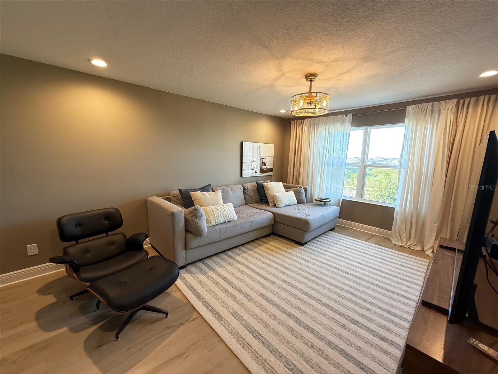RIDGEVIEW PH 3 - Residential