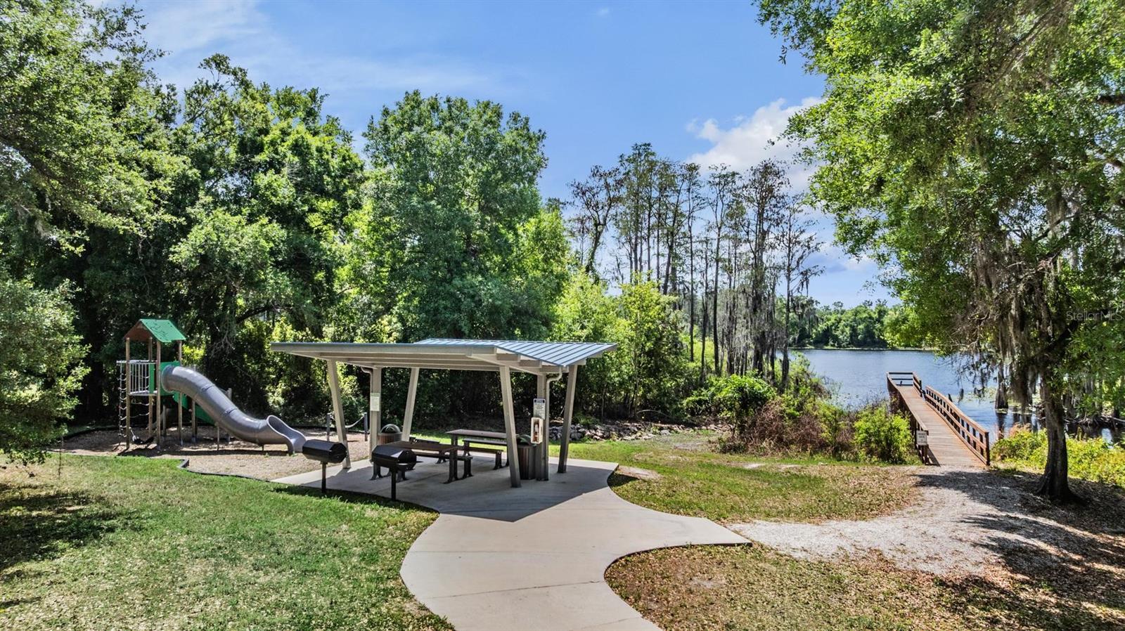 LAKEVIEW - Residential