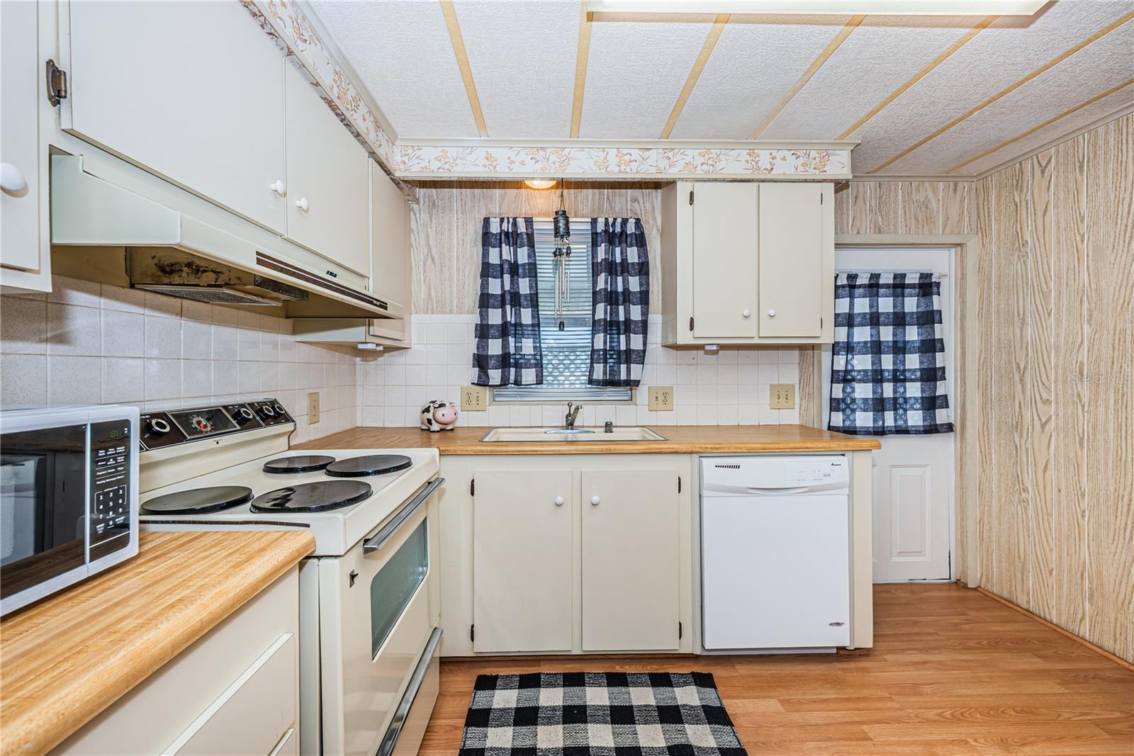 BLUE JAY MOBILE HOME ESTATES CONDO - Residential