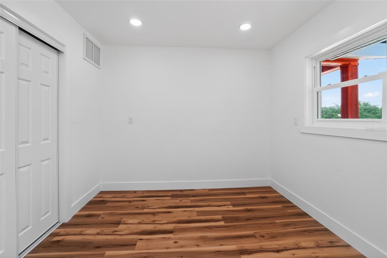 SHORE ACRES BUTTERFLY LAKE REP - Residential