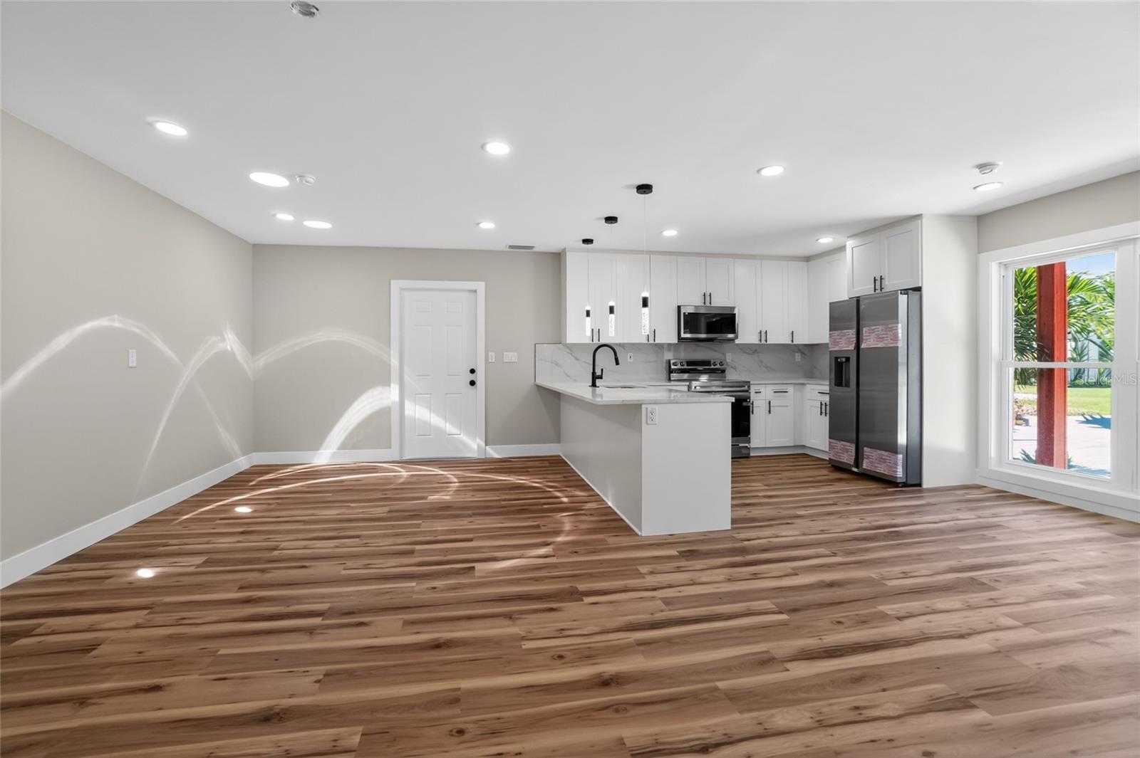 SHORE ACRES BUTTERFLY LAKE REP - Residential