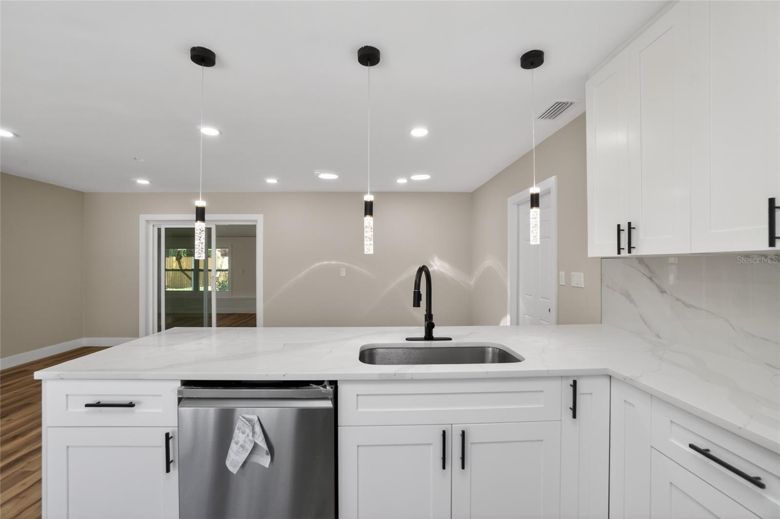 SHORE ACRES BUTTERFLY LAKE REP - Residential