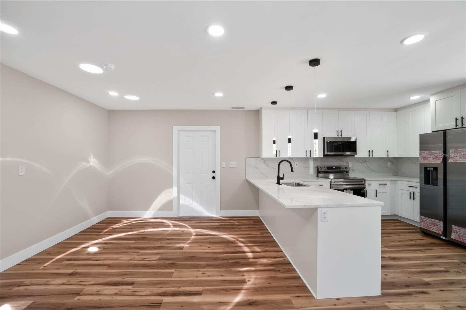 SHORE ACRES BUTTERFLY LAKE REP - Residential