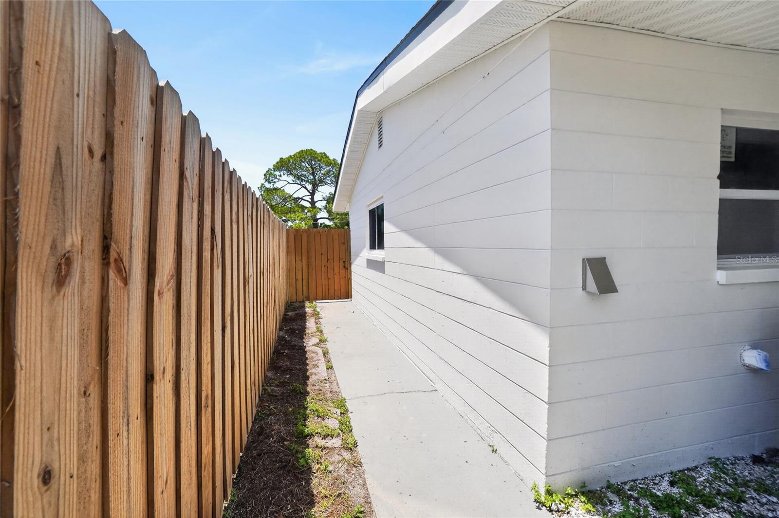 SHORE ACRES BUTTERFLY LAKE REP - Residential