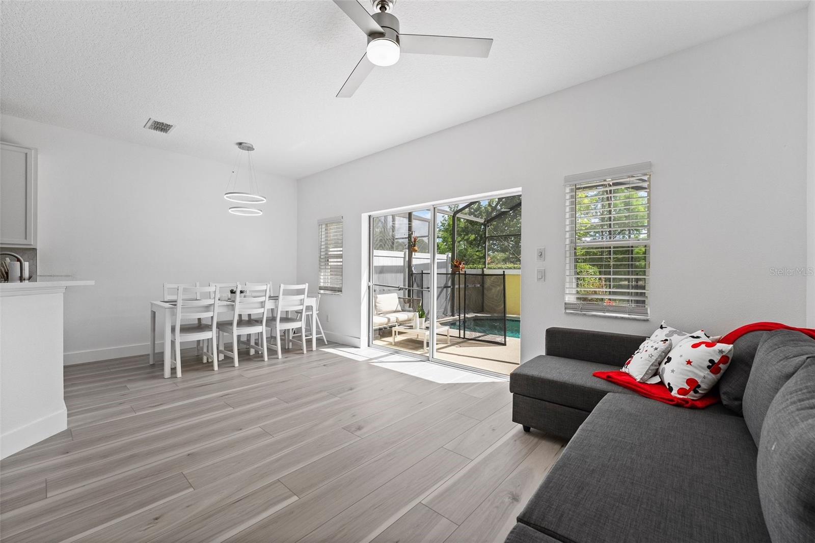 ENCANTADA PH 01 - Residential