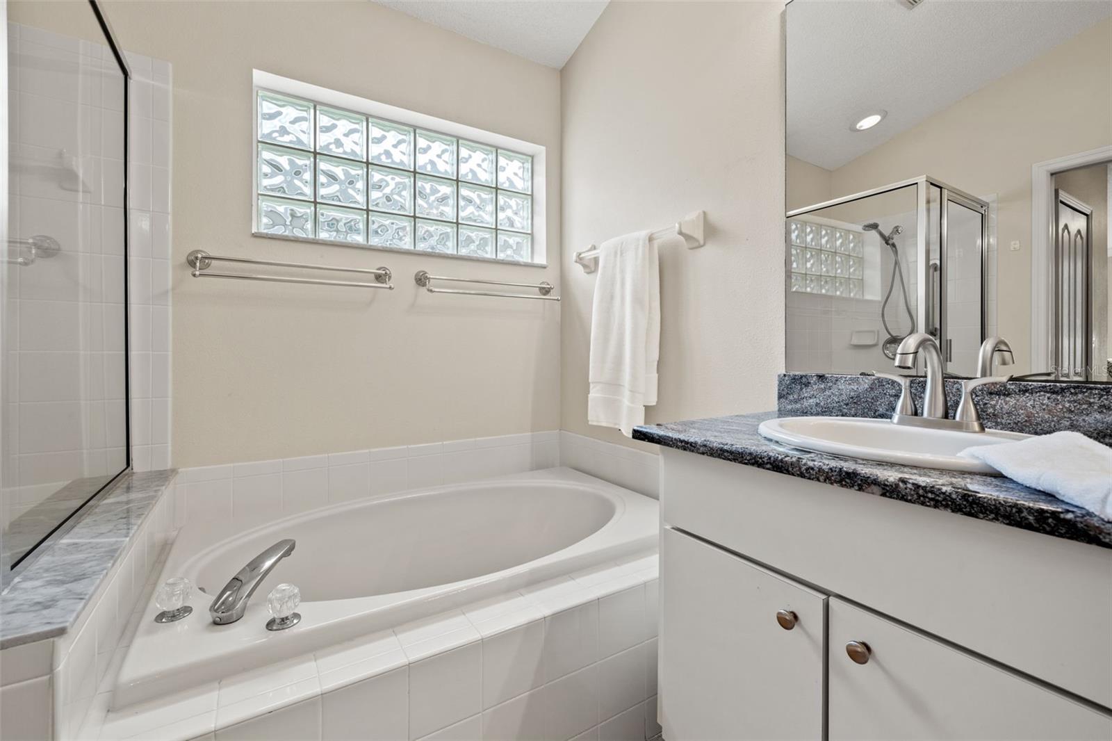 VILLAROSA PH F - Residential