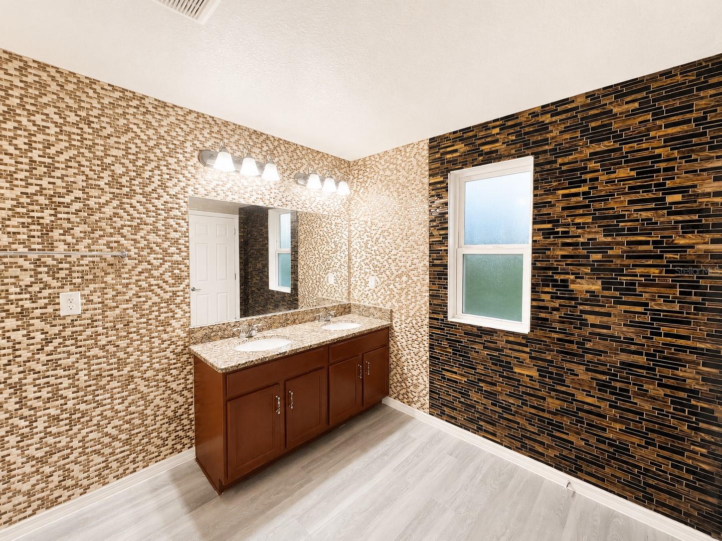 FREEDOM RIDGE - Residential