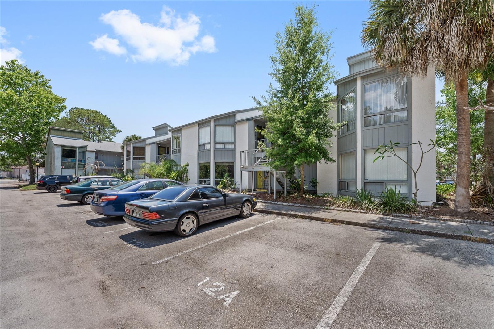 LEMON TREE CONDO SEC 01 - Residential