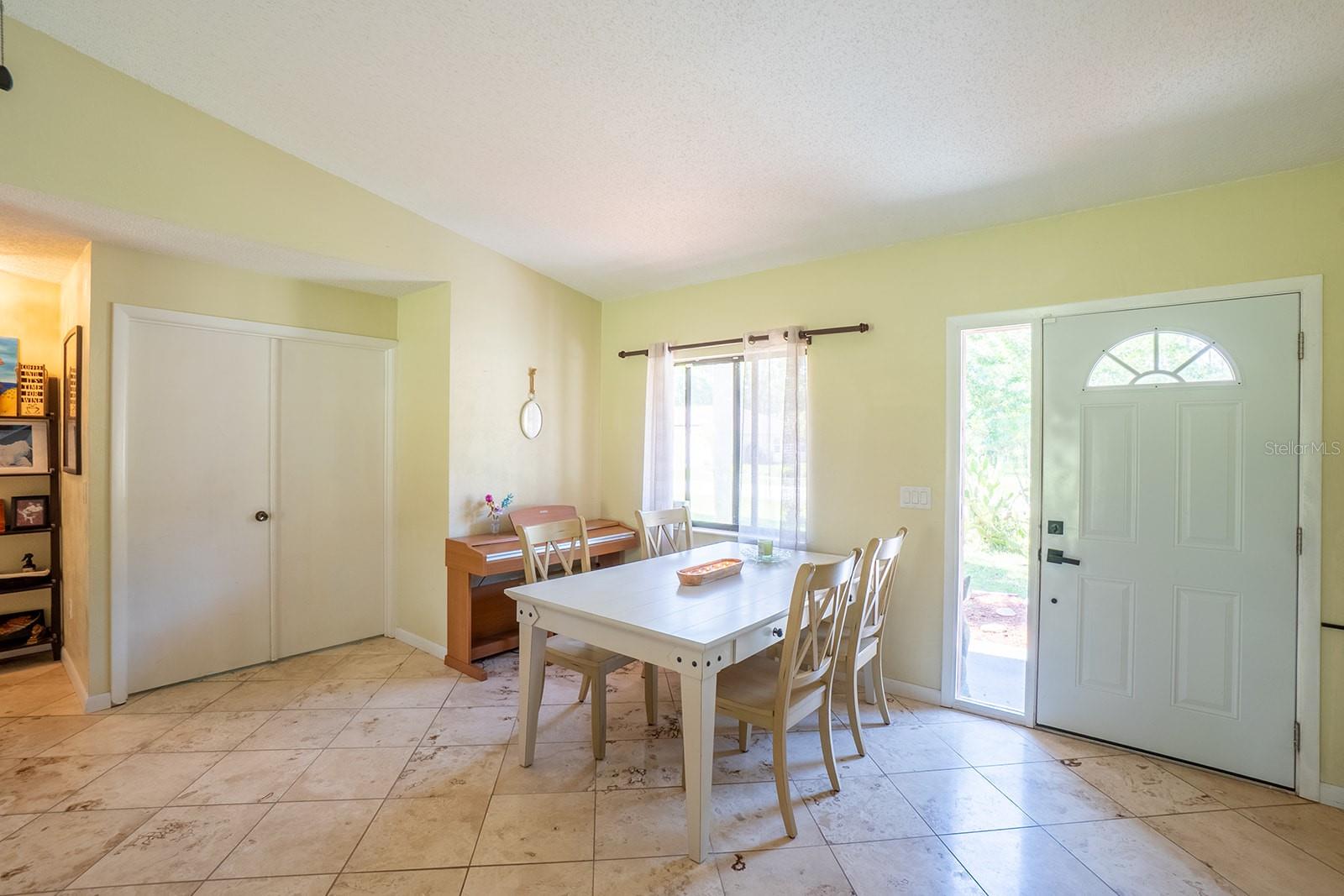 CYPRESS KNOLL - Residential