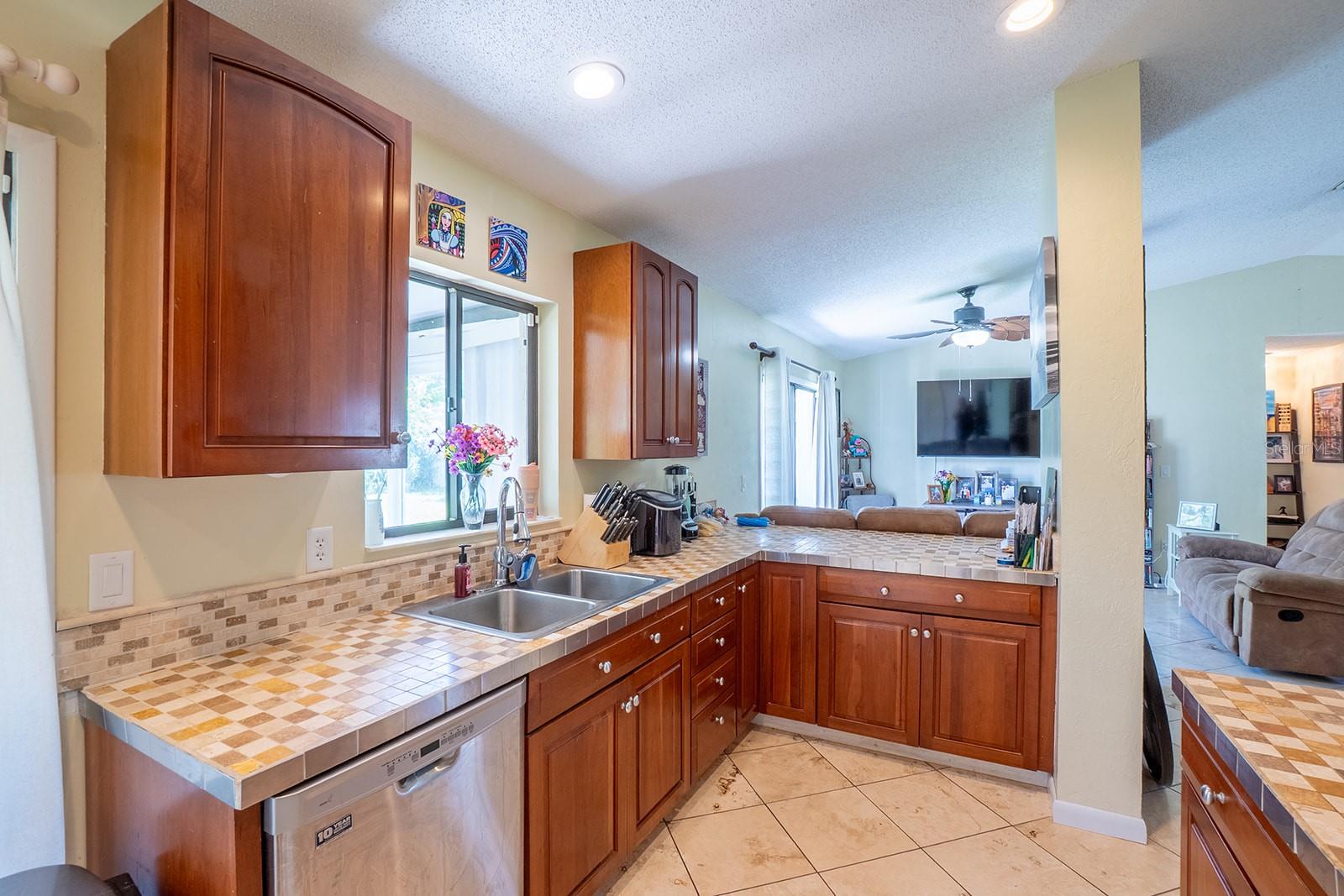 CYPRESS KNOLL - Residential