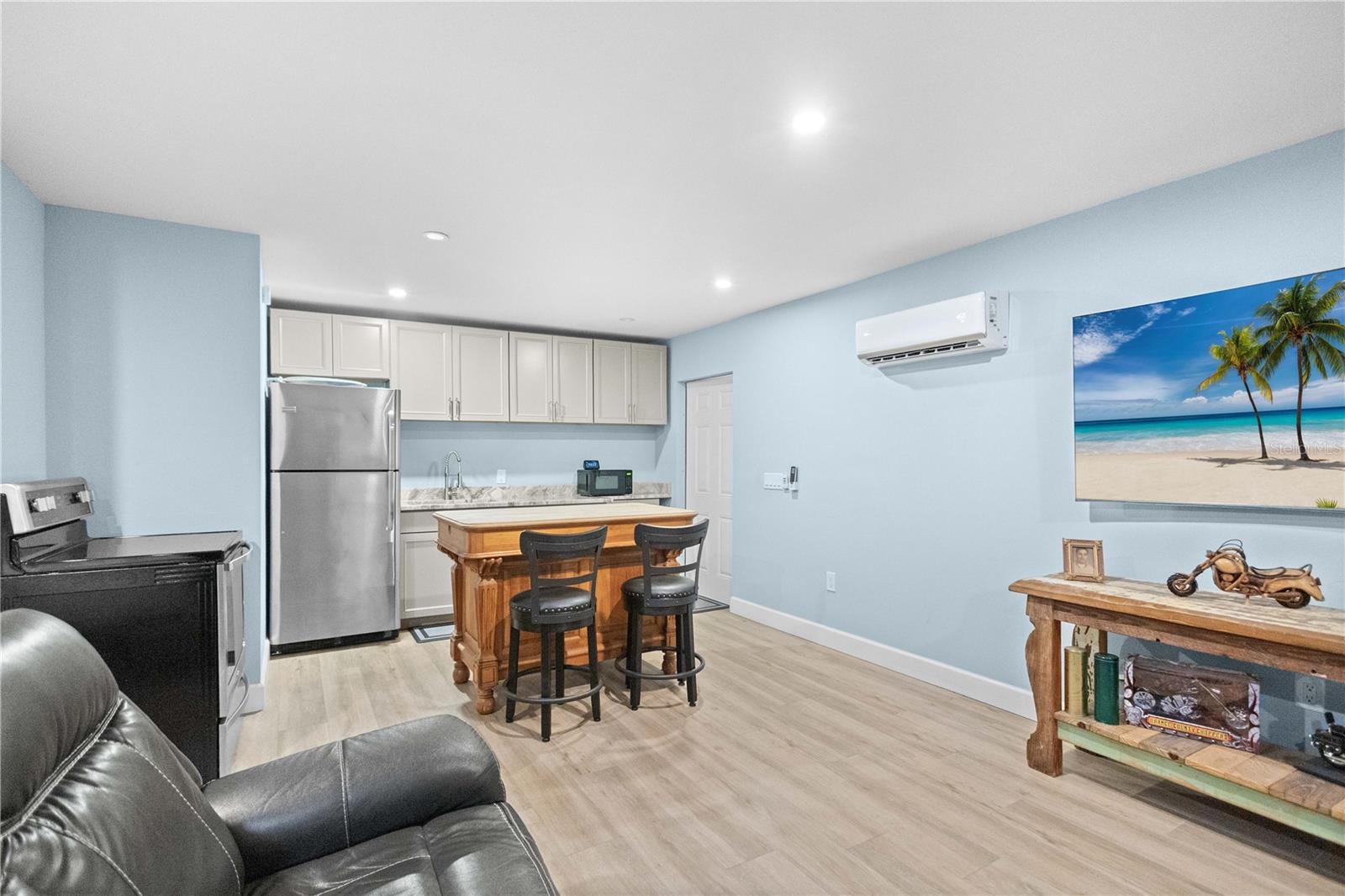 CORTEZ GARDENS FIRST SEC - Commercial Sale