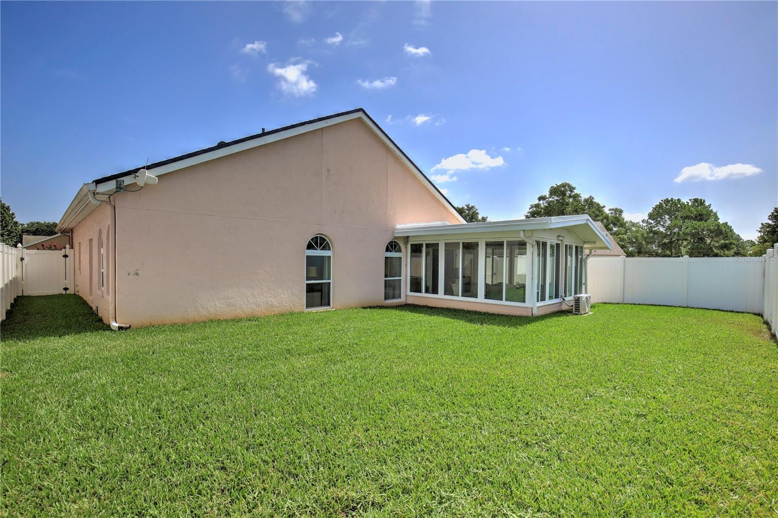 COUNTRY ADDRESS - Residential