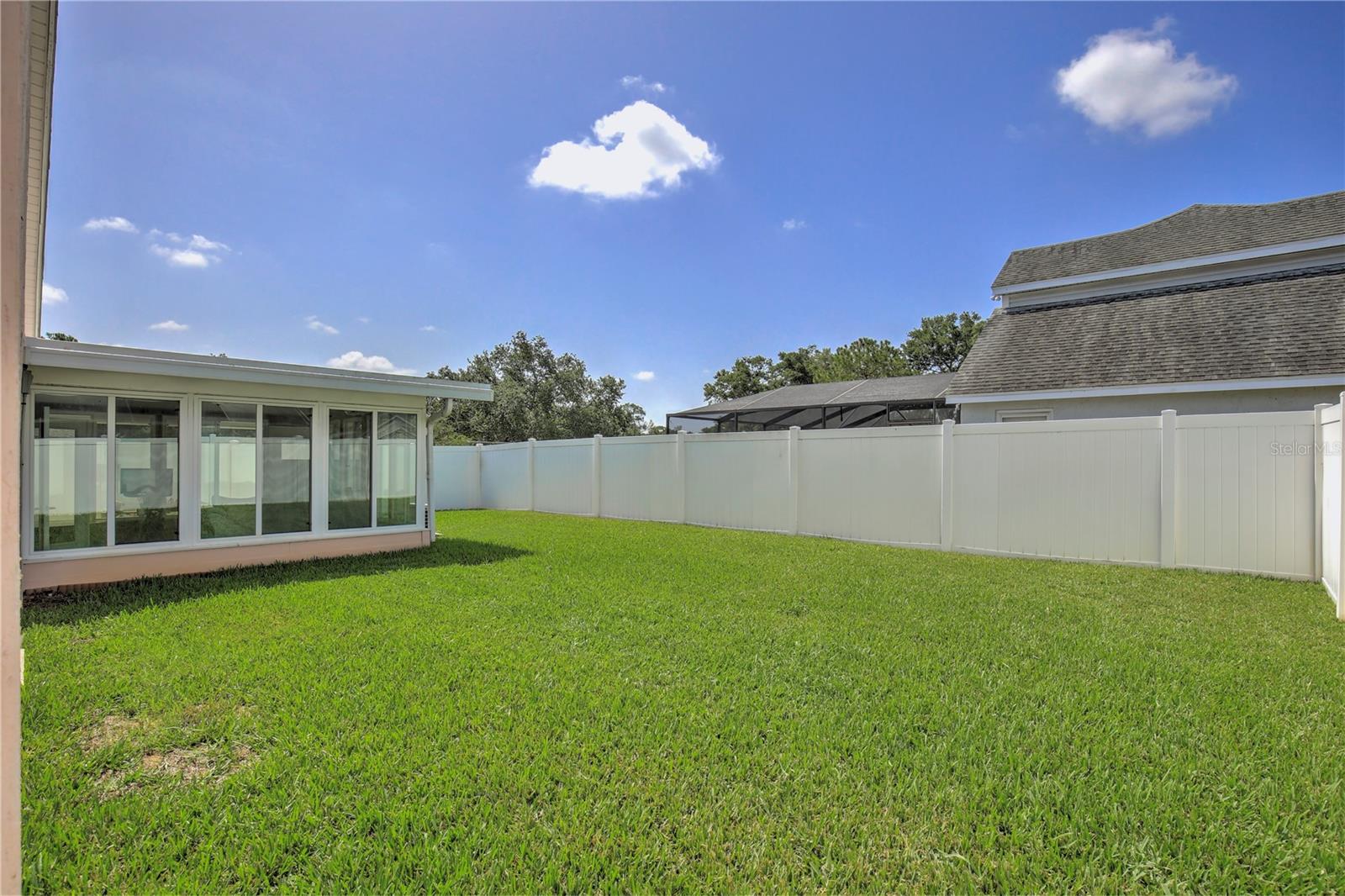 COUNTRY ADDRESS - Residential