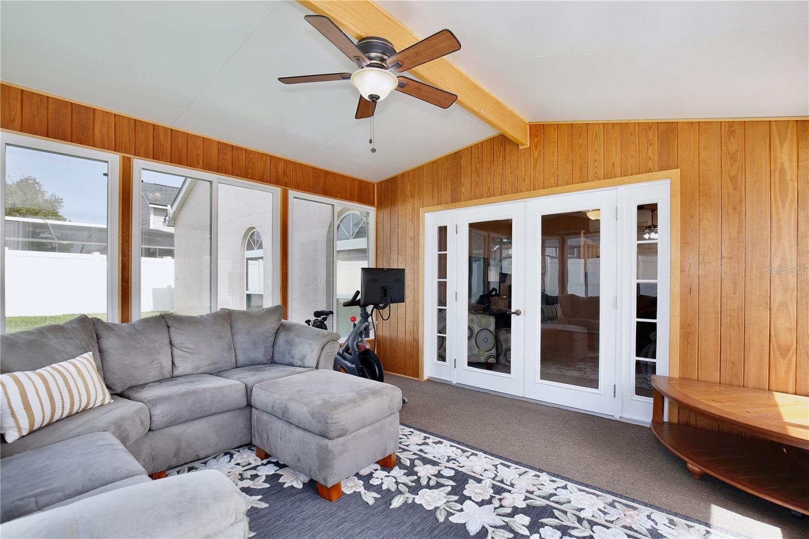 COUNTRY ADDRESS - Residential