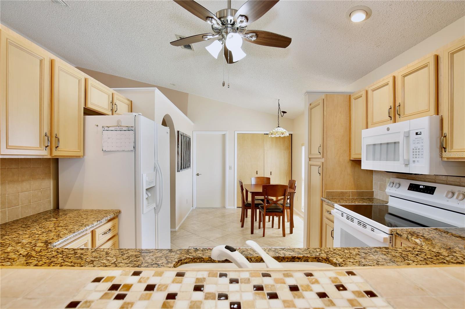 COUNTRY ADDRESS - Residential