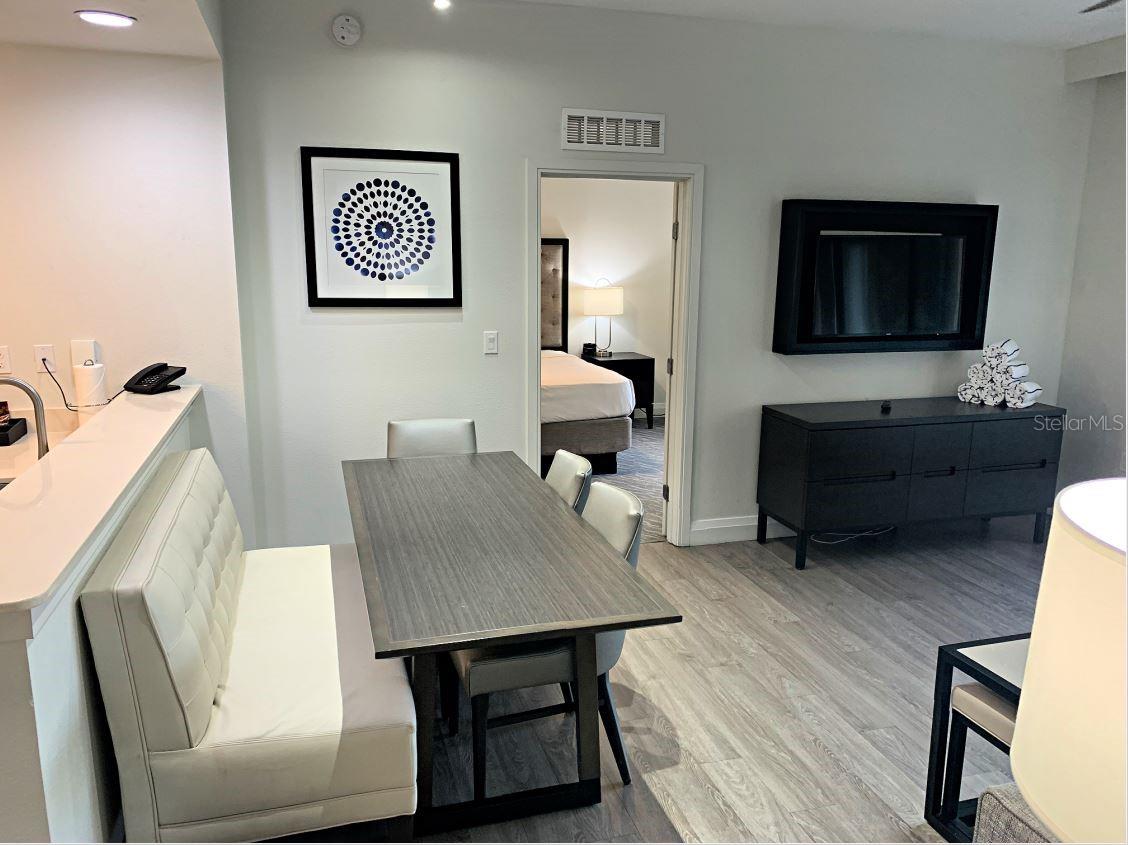 GROVE RESORT - Residential