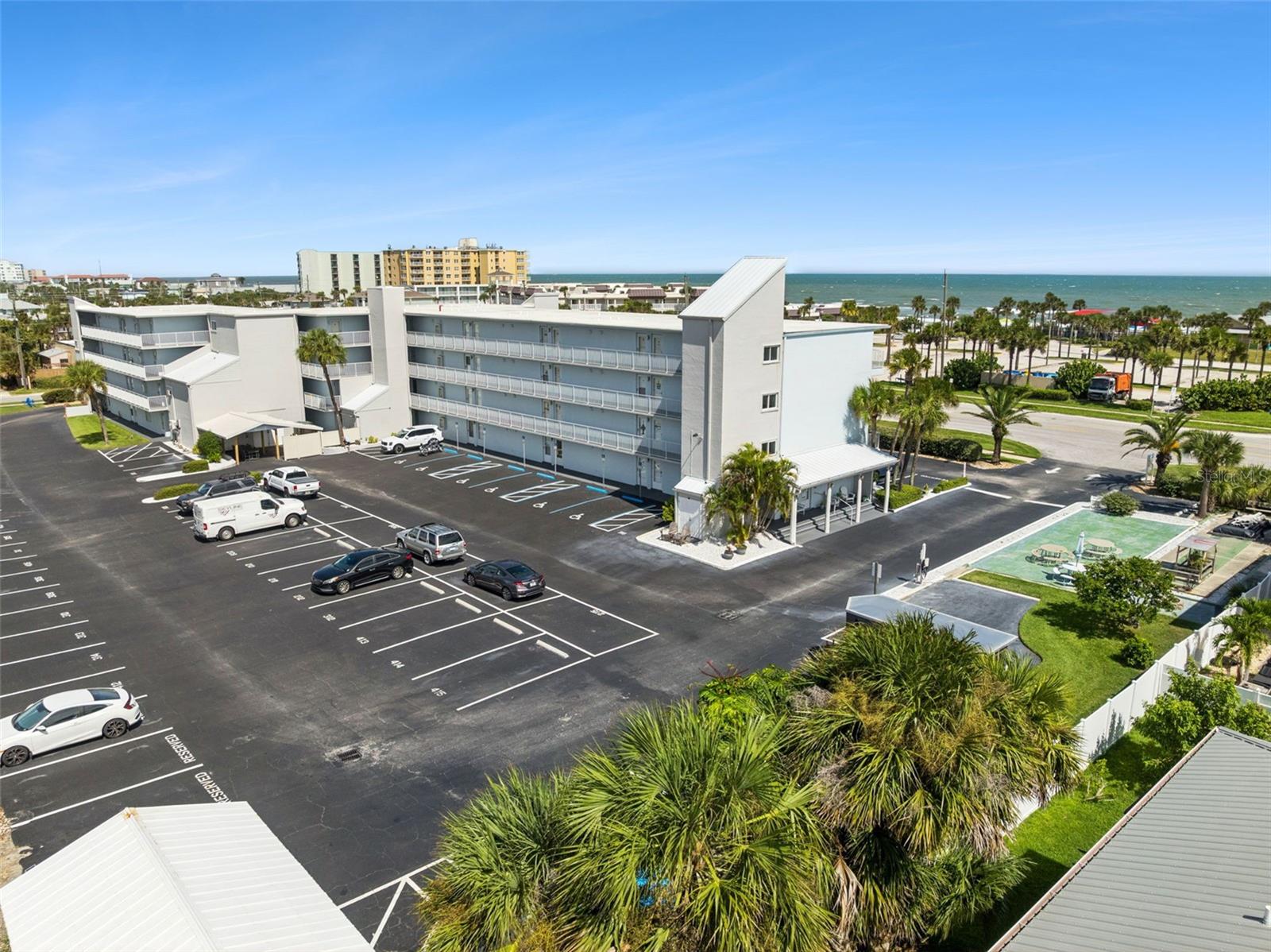 MARINERS COVE CONDO - Residential