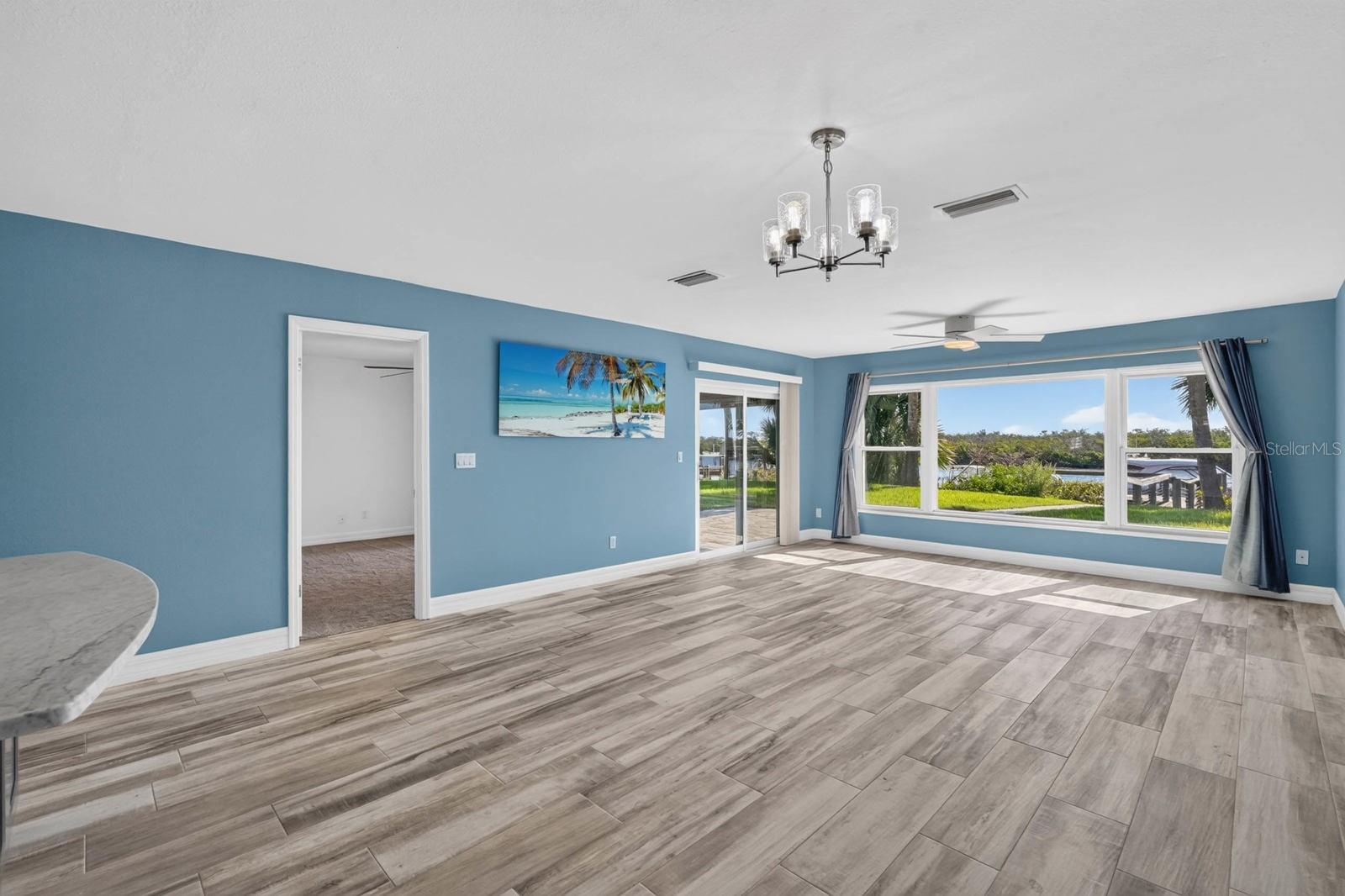 HARBOR POINT - Residential