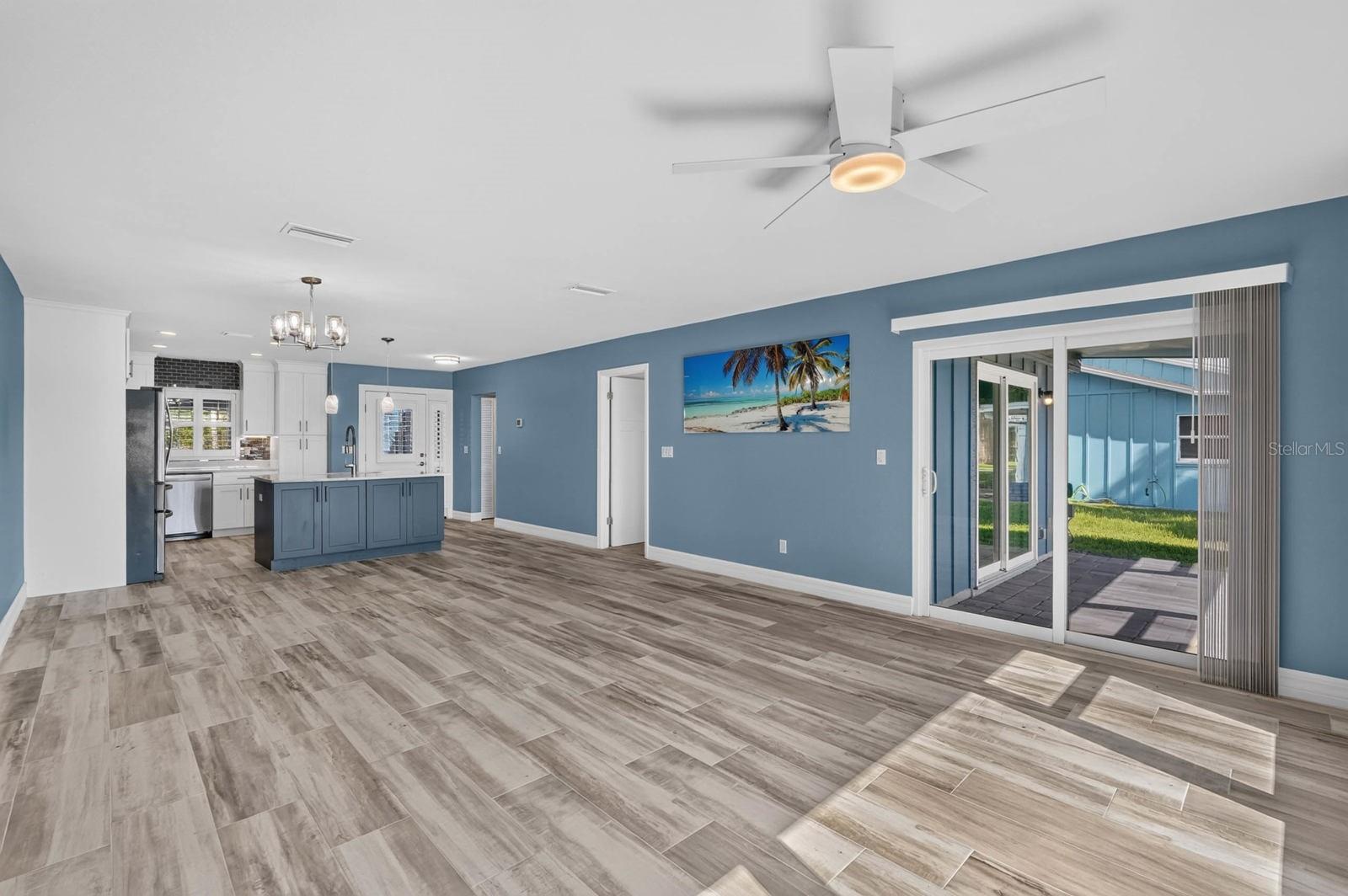 HARBOR POINT - Residential