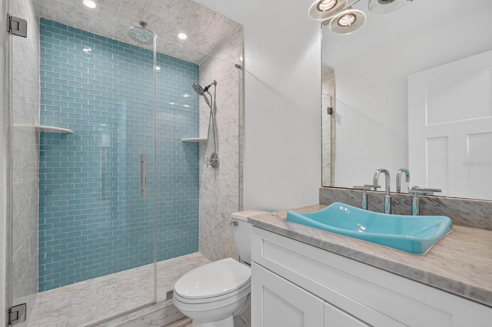 HARBOR POINT - Residential