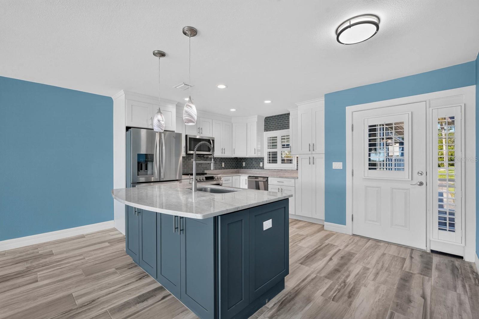 HARBOR POINT - Residential