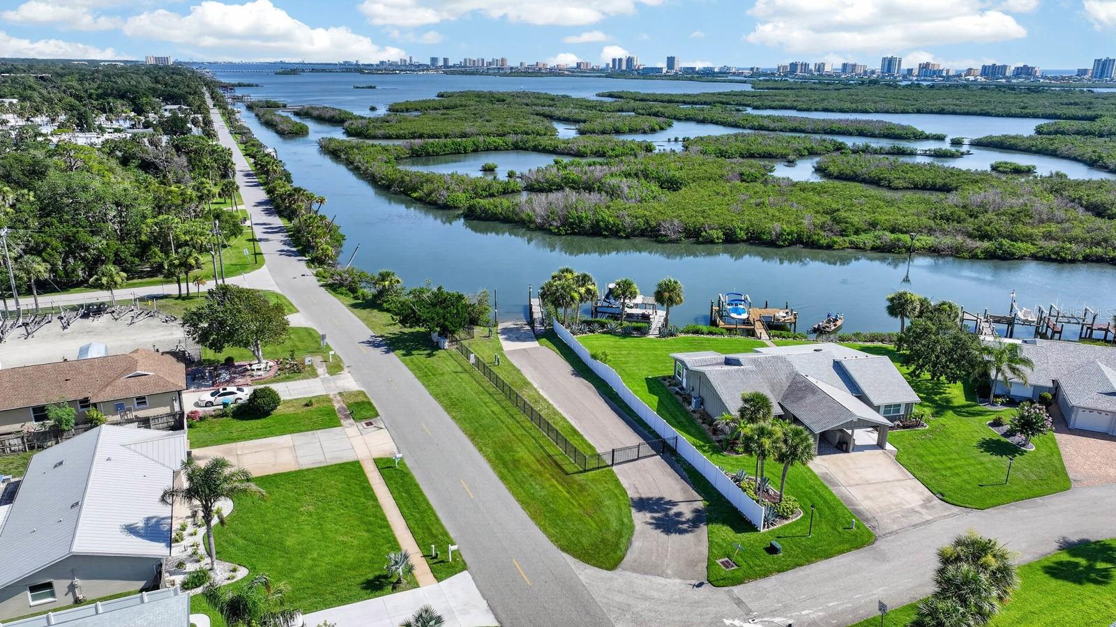 HARBOR POINT - Residential