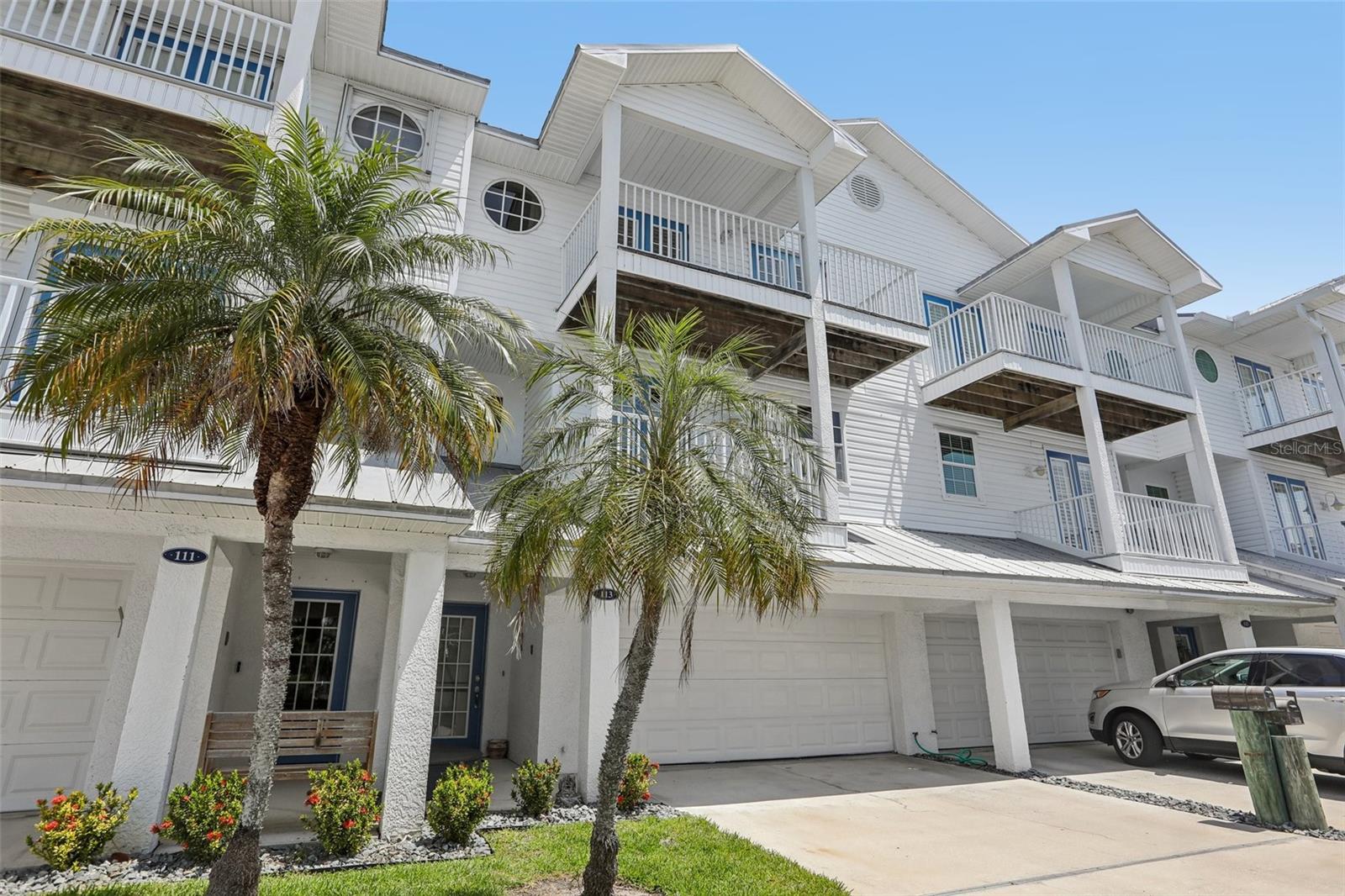 TIDES VILLAGE - YACHT BASIN - Residential