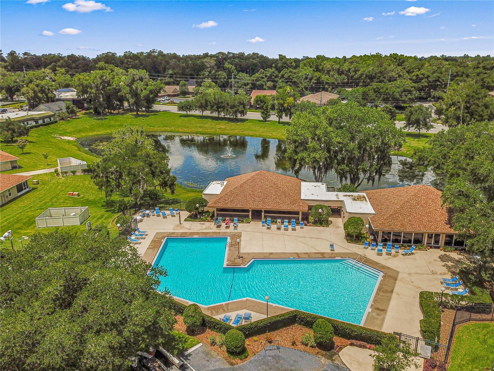 WOODLAND VILLAGES - MAGNOLIA GARDEN VILLAS - Residential