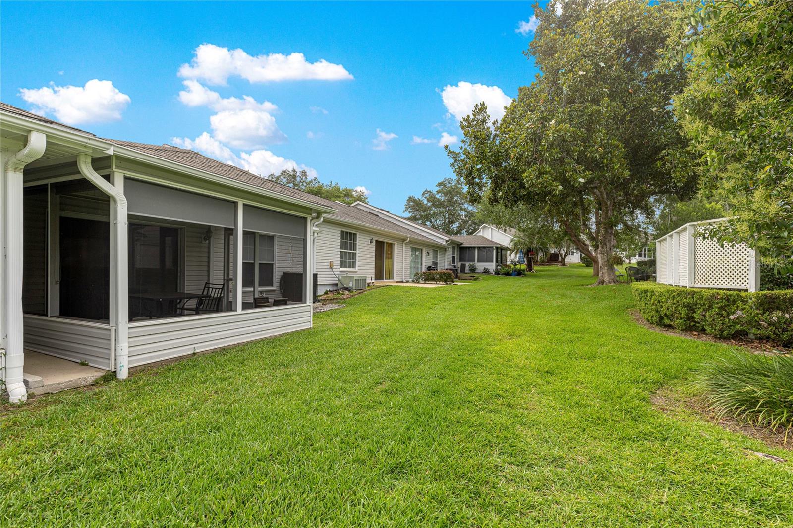 WOODLAND VILLAGES - MAGNOLIA GARDEN VILLAS - Residential