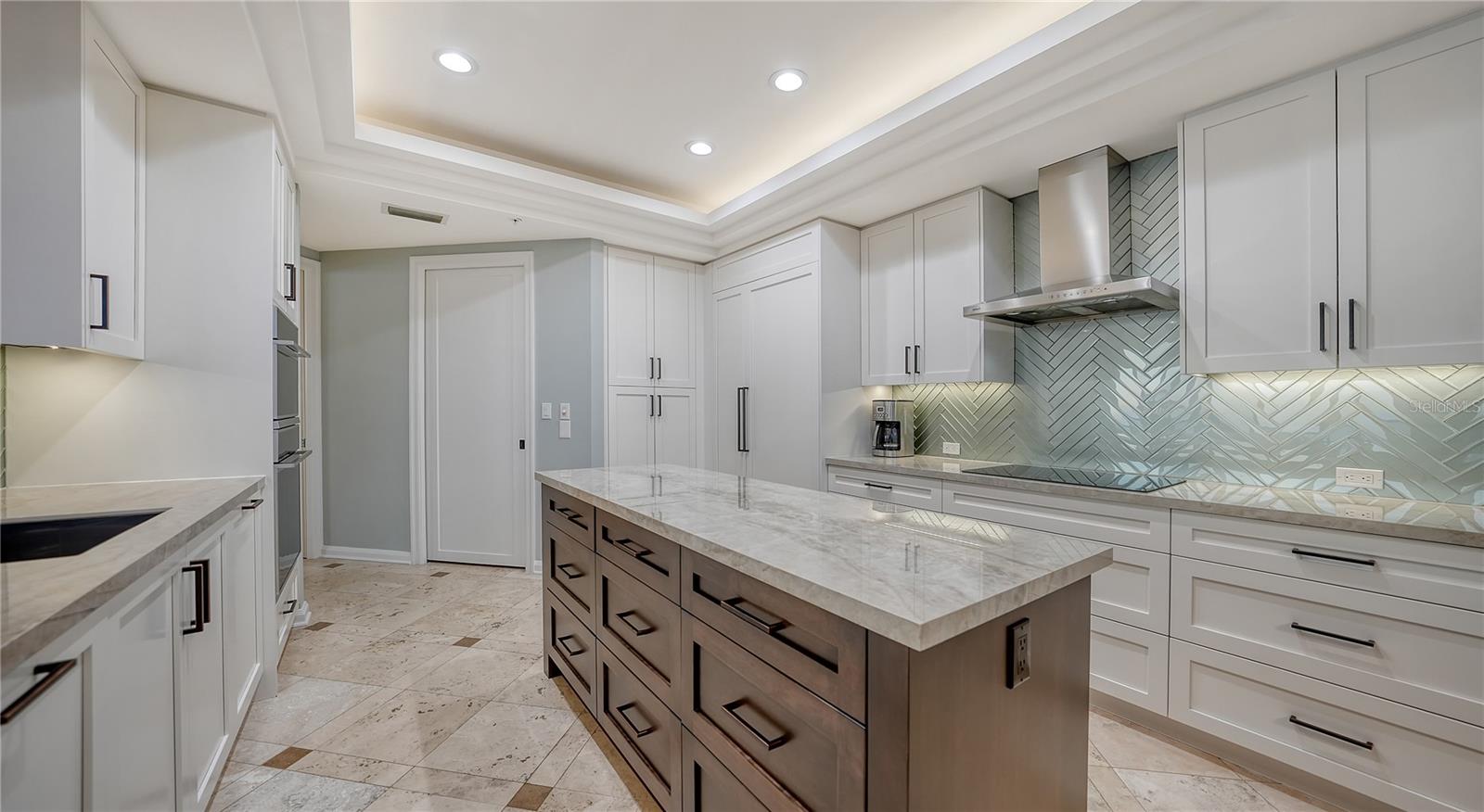 L AMBIANCE AT LONGBOAT KEY CLUB PH 02 - Residential