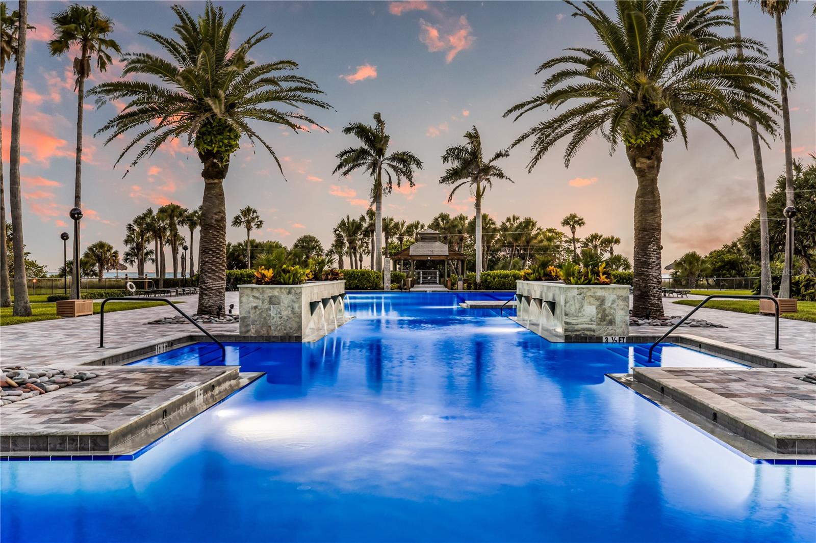 L AMBIANCE AT LONGBOAT KEY CLUB PH 02 - Residential