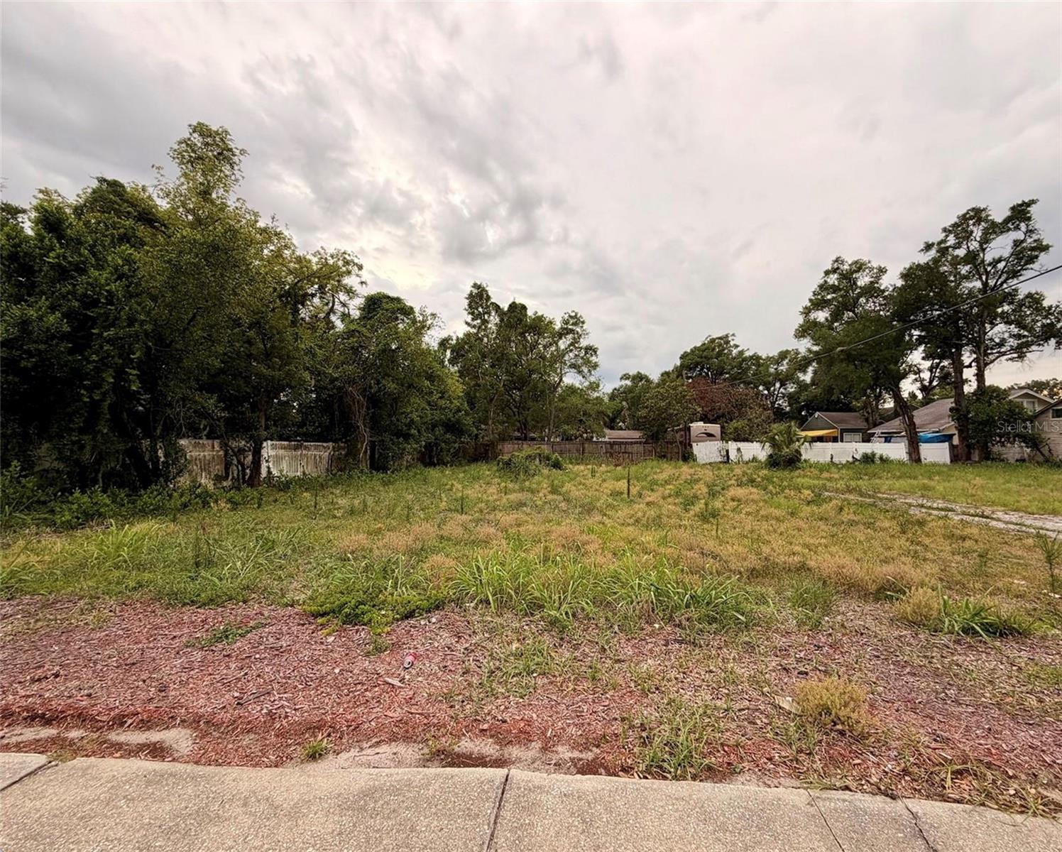 FLORIDA PLACE - Land